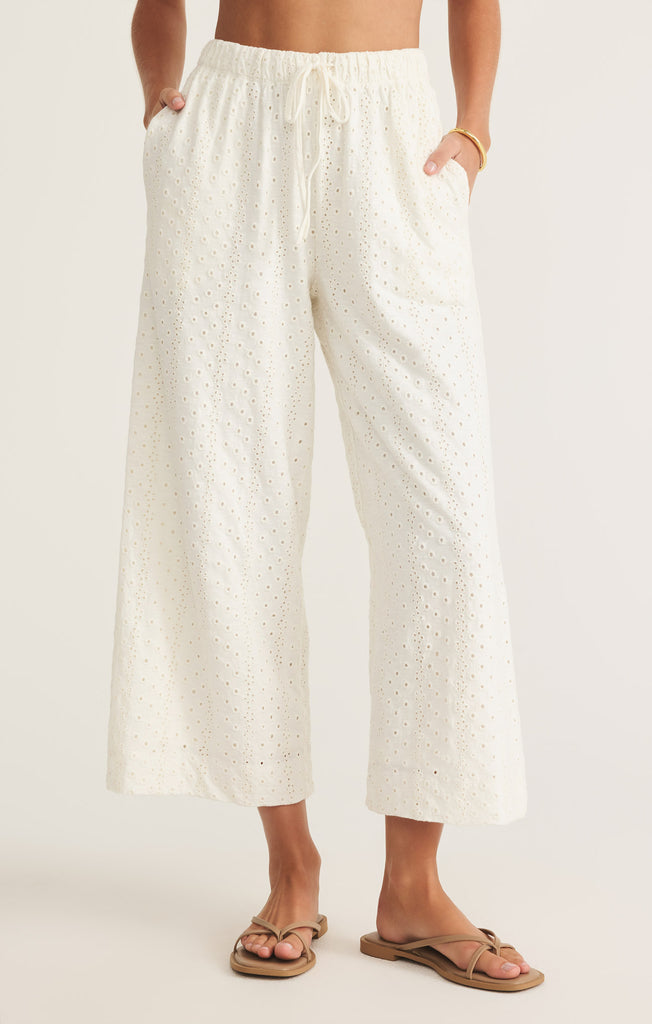 ZP252659_WHT_FRONT_1024x1024.