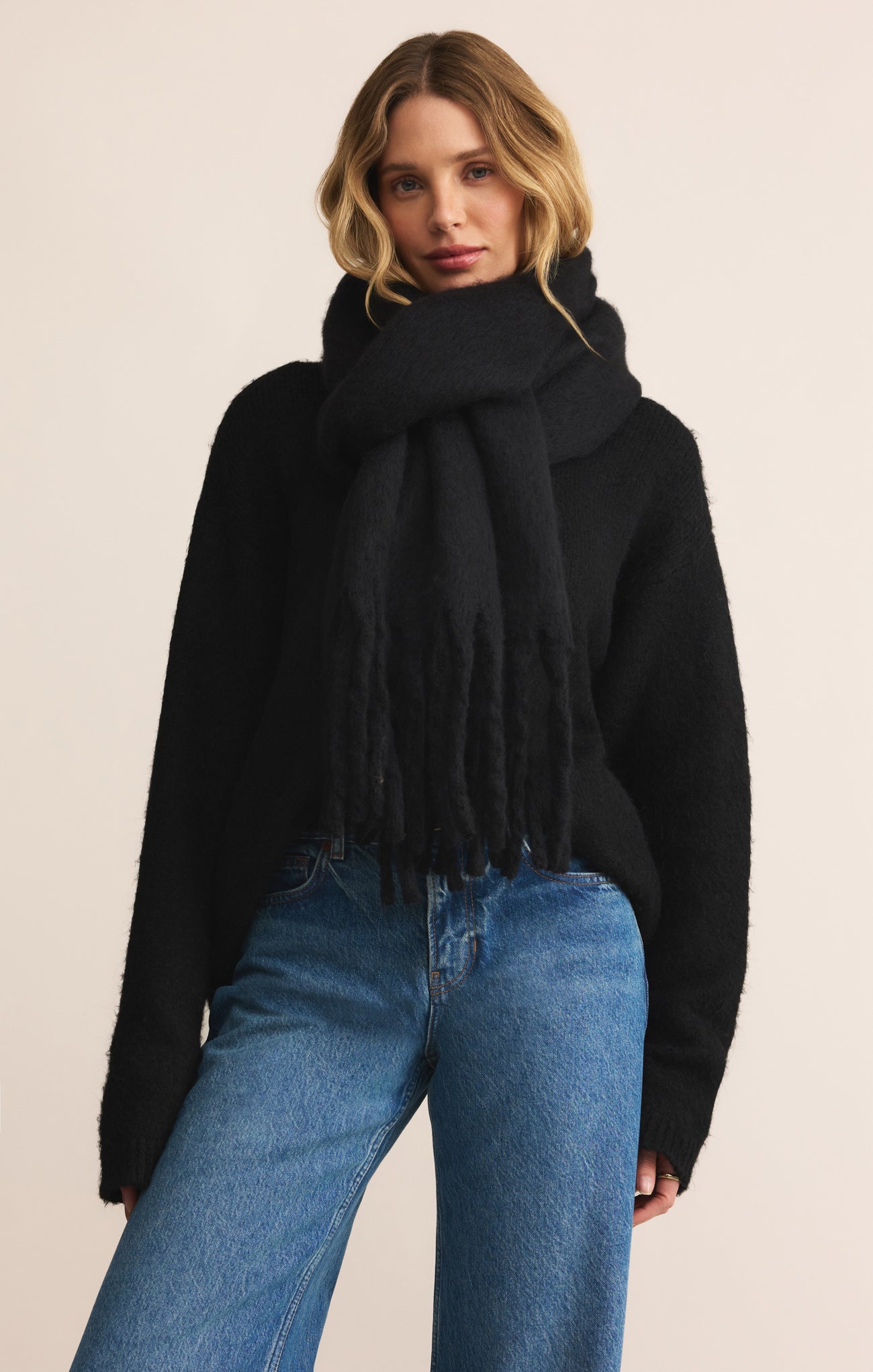 ZA254651_BLK_FRONT_1300x.jpg?v