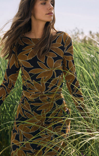 LACE SLEEVE REFINED DRESS マスタード Stylish Sleeveless Dress with Lace-Up Front – Memphis Grand®