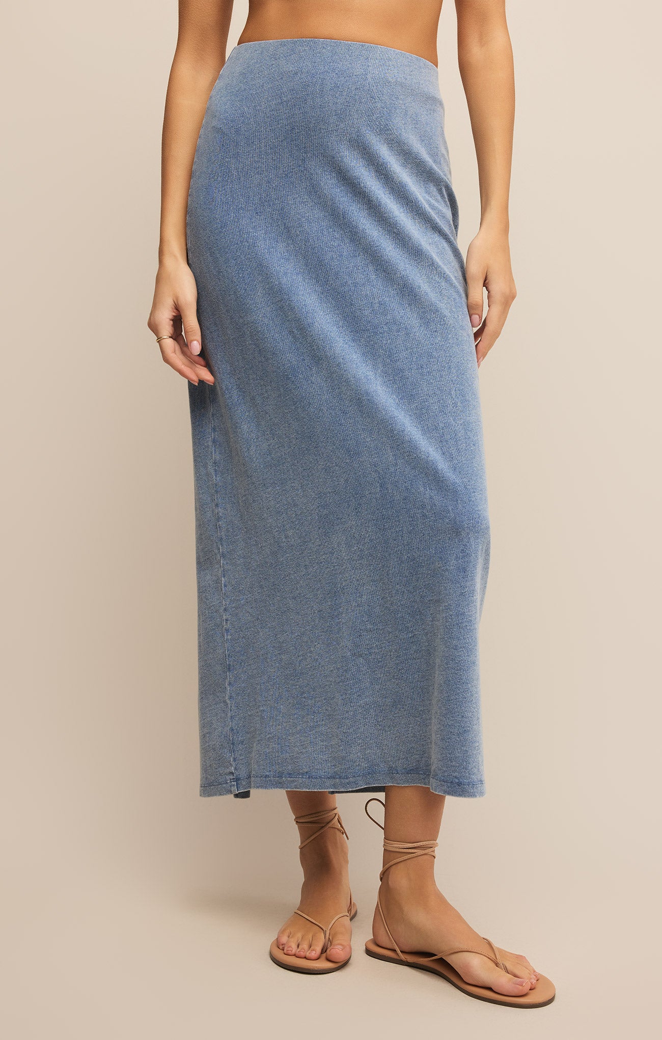 ★ODOR★ Jersey shirring skirt in sand beige P0000FRG TATSUMAKI SKIRT – ISSEY MIYAKE ONLINE STORE
