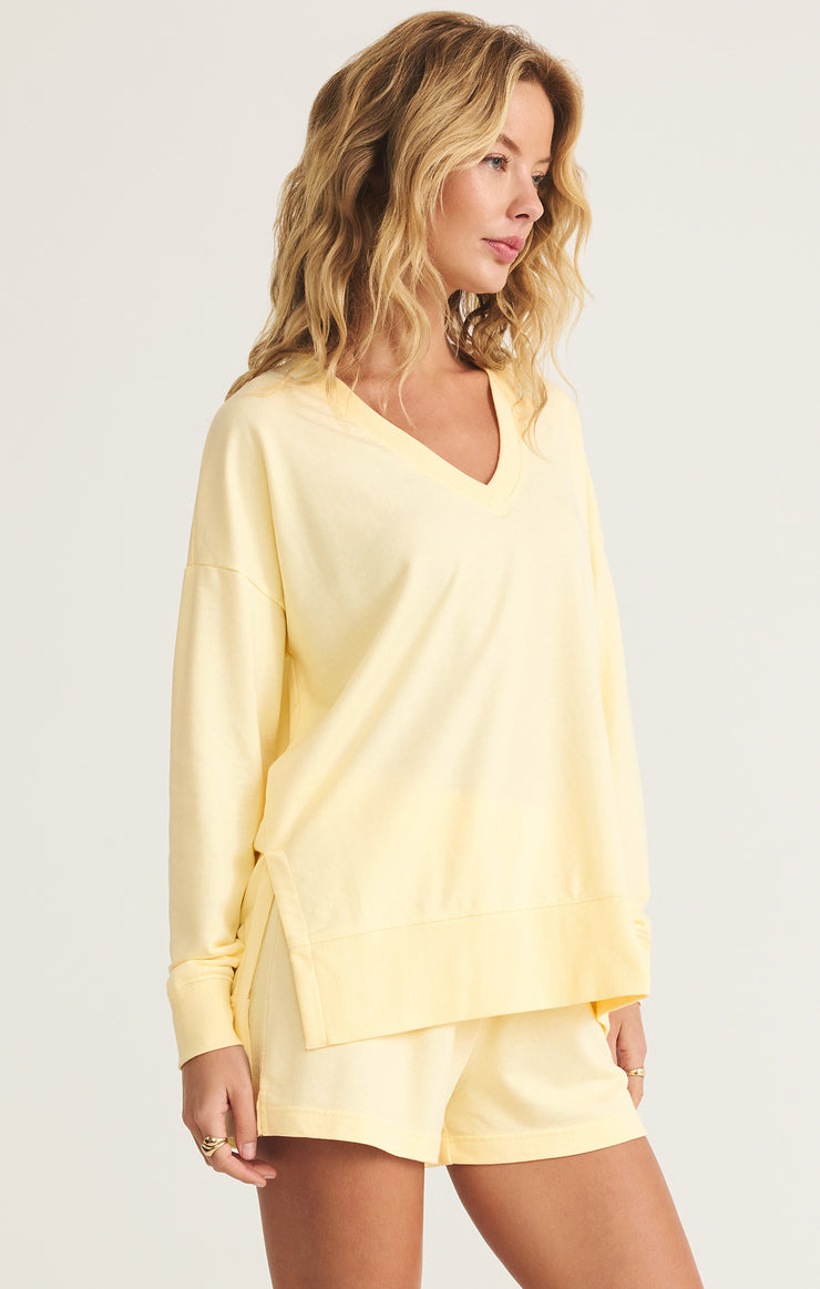 Tops Modern V-Neck Weekender Mellow Yellow