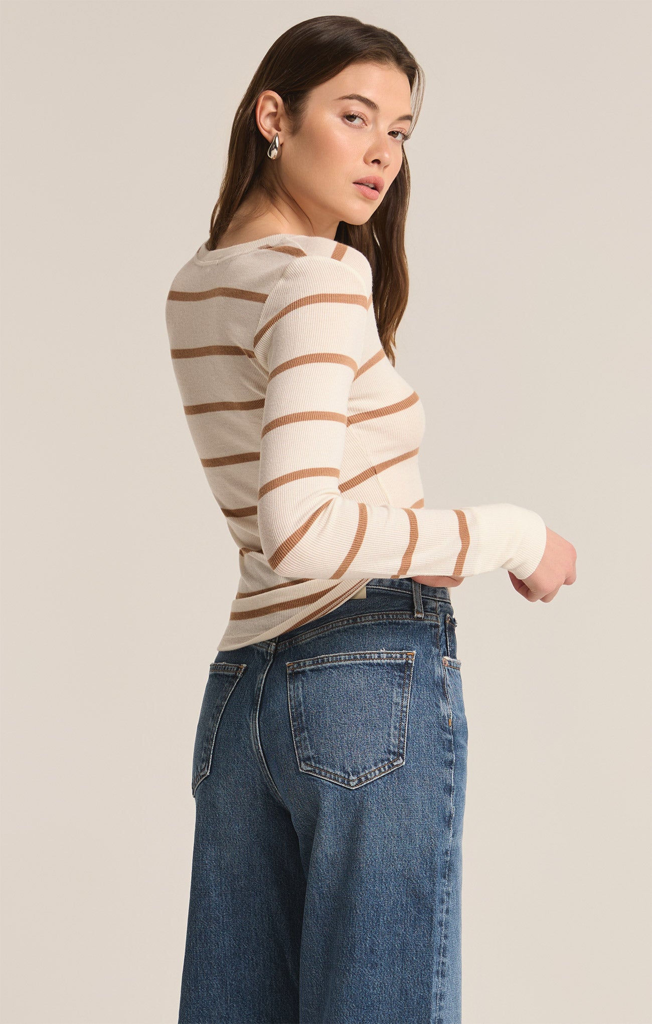 【2plan】Nora Stripe Henley Neck Short Sleeve Knit 00000000_zi_7d5a3369-3686-47e6