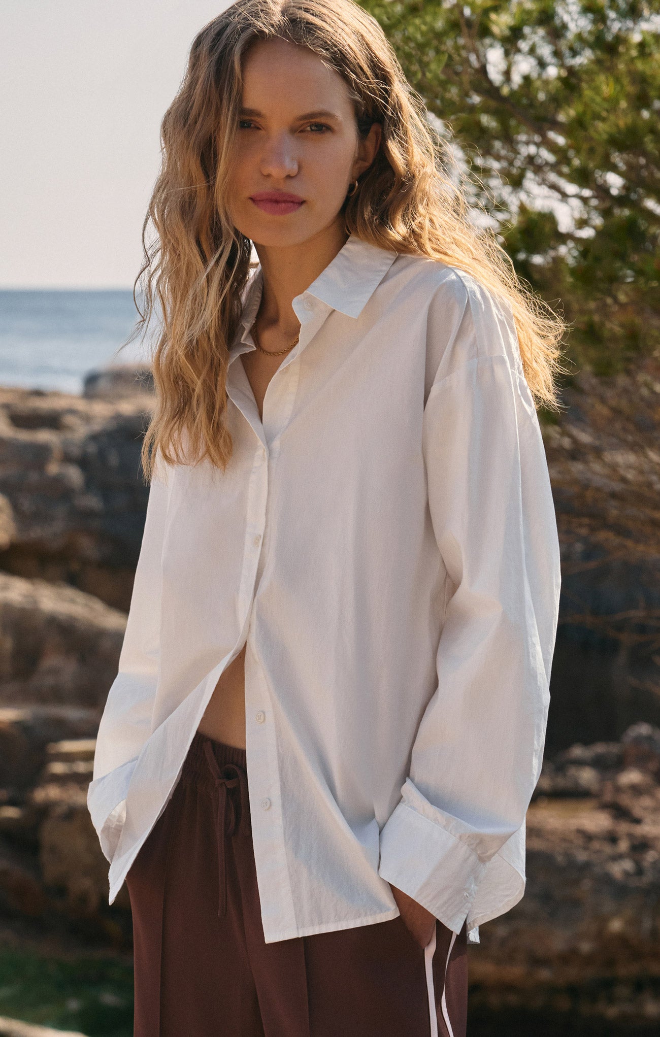 ZT253235_WHT_CAMPAIGN_1A_1300x