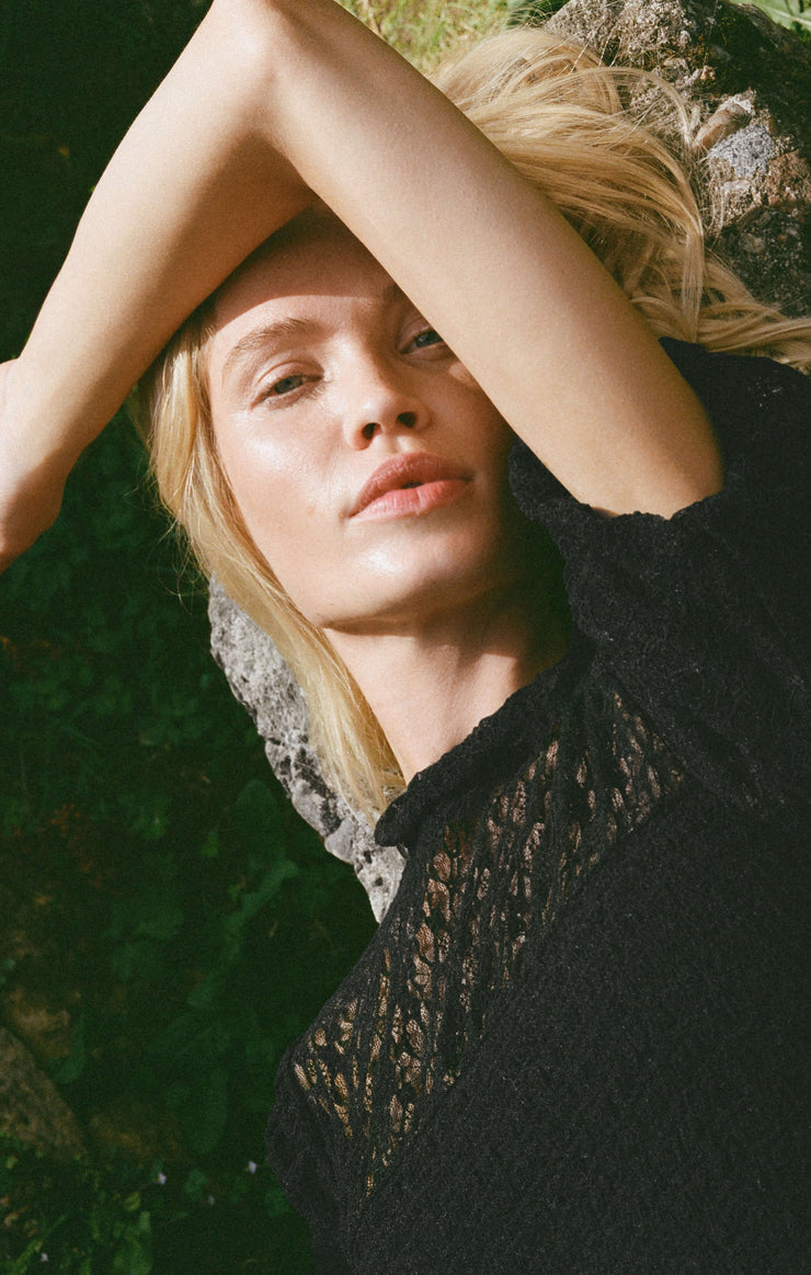 Tops Glimpse Lace Top Black