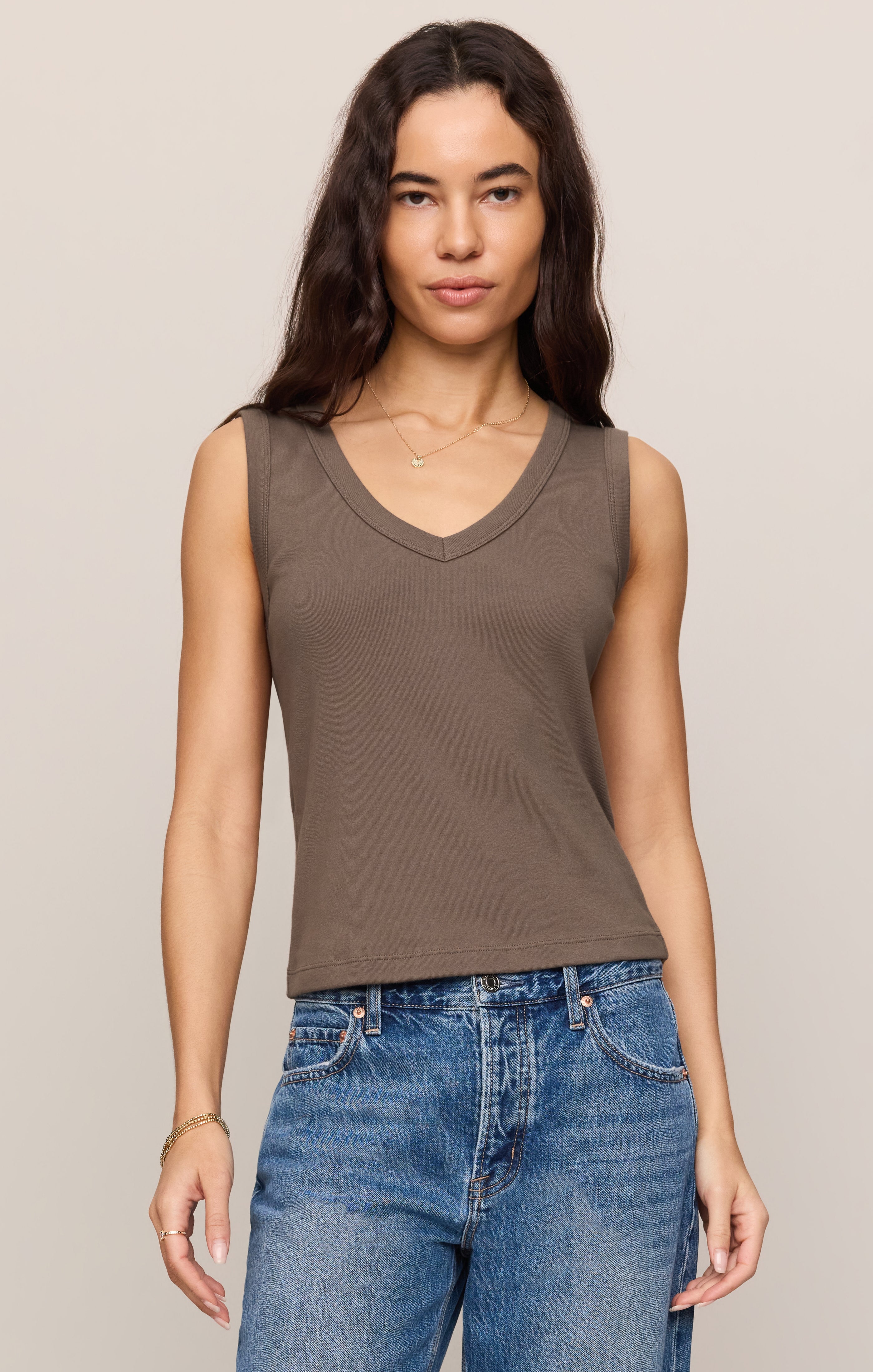OVERNEATH Rib Tank Rib Sleeves セット チャコール Ellie Rib V-Neck Tank – Z SUPPLY
