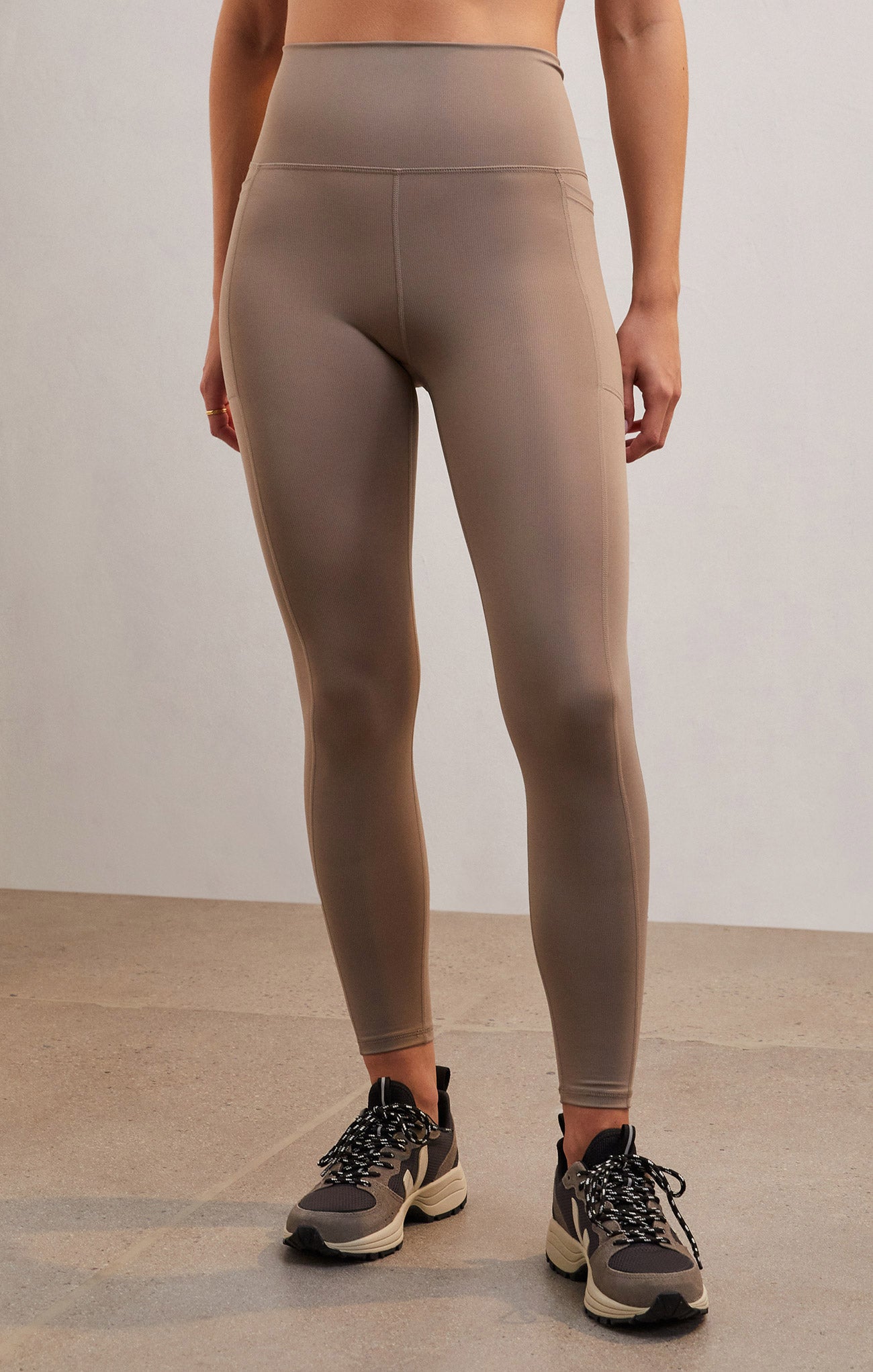 Ultimate Ribbed Legging in Ash – PRIV Collections