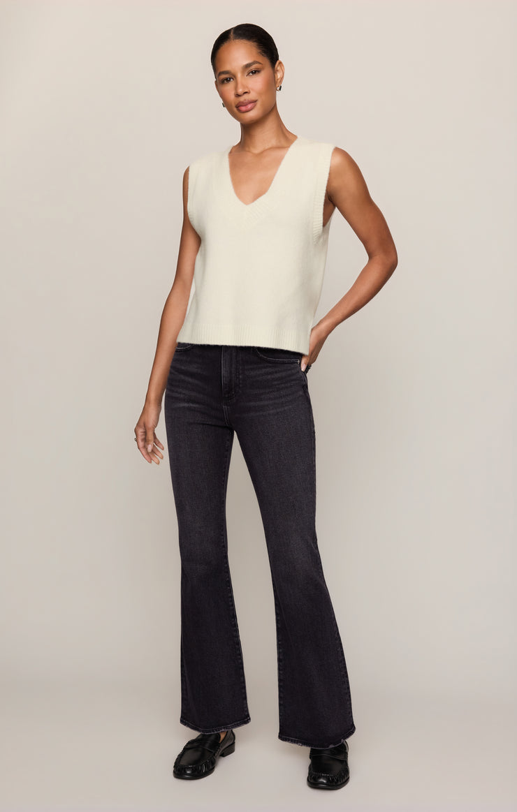 Sweaters Class Act Sweater Vest Sandstone
