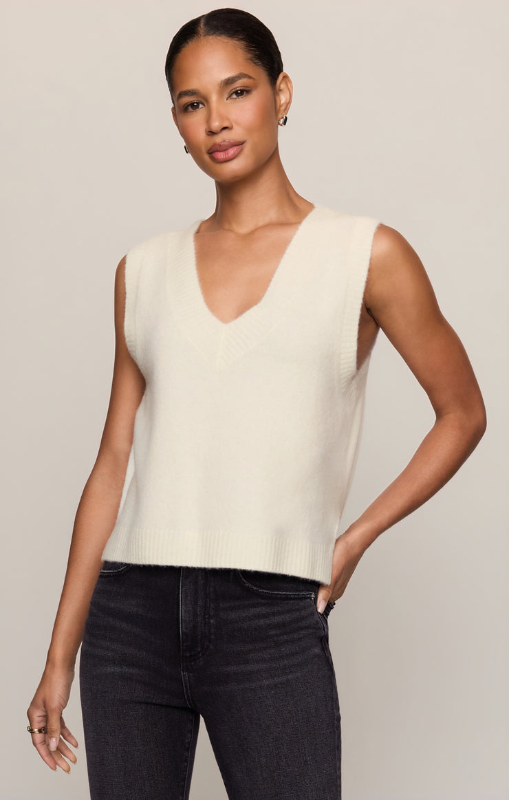 Sweaters Class Act Sweater Vest Sandstone
